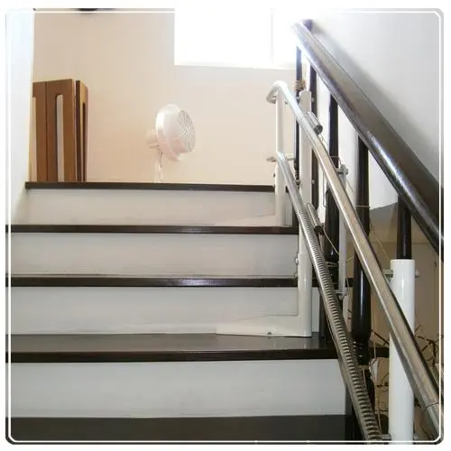 騰城樓梯升降椅-桃園無障礙爬梯電梯-鄭家