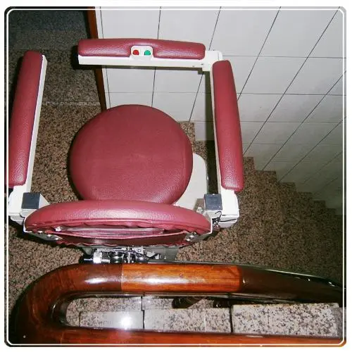 路竹林家樓梯升降椅